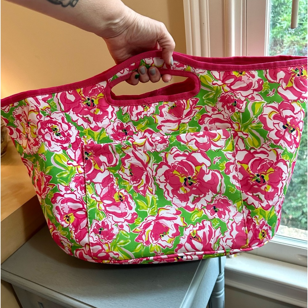 Lilly Pulitzer large nylon tote w bottle opener